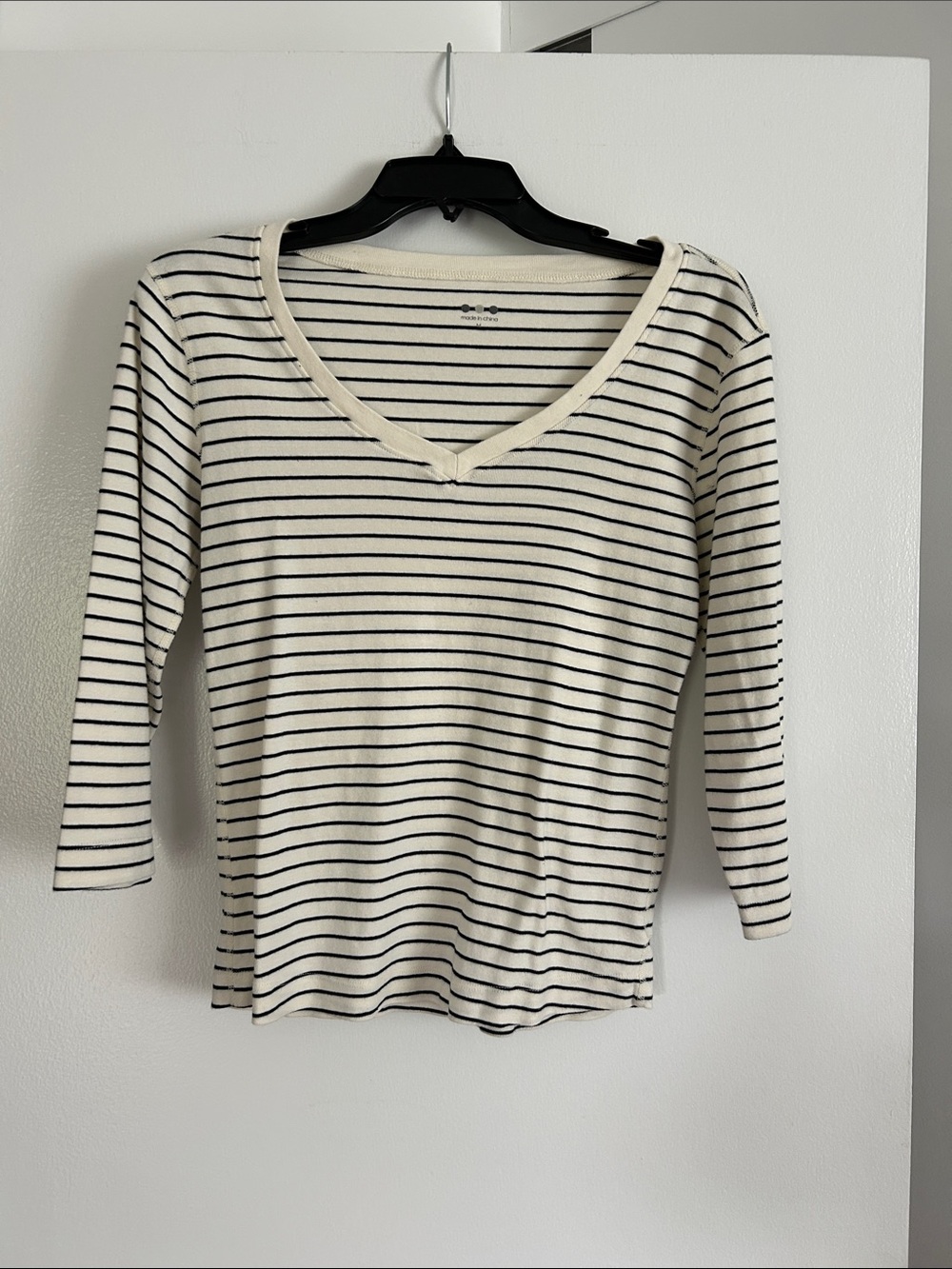 Black and cream v neck t-shirt